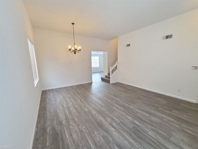 Foto del edificio - 5 br, 3 bath House - 554 Spalding Street