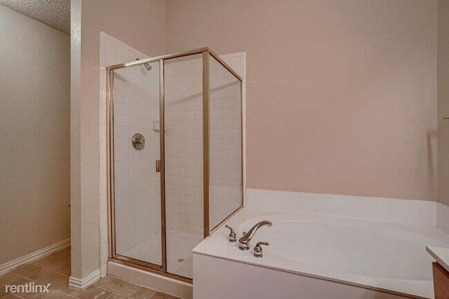 Foto del edificio - 4 br, 2 bath House - 4625 Belladonna Drive