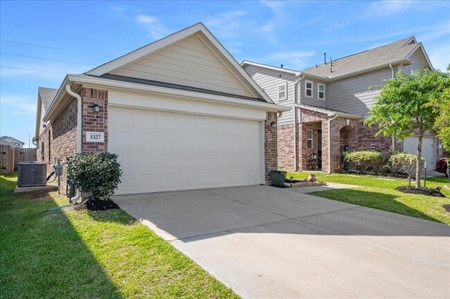 Foto del edificio - 5327 Castle Discordia St