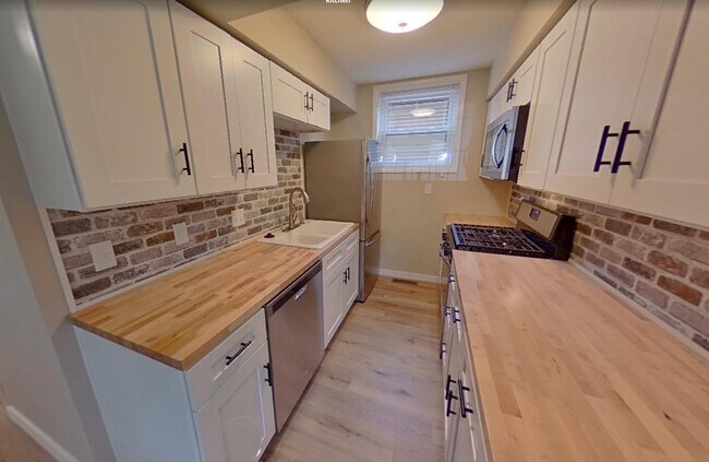 Foto del edificio - 2491 Sycamore Ln