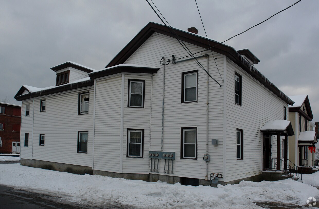 Building Photo - 66 Washington St