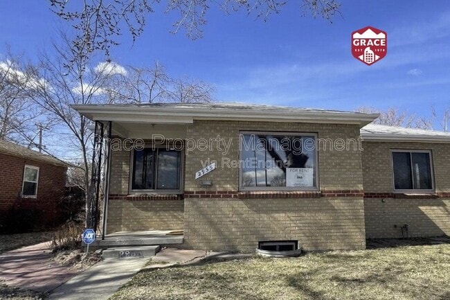 Photo - 2955 N Quebec St House