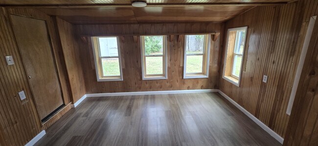 Building Photo - 2133 Hugh Edwards Dr