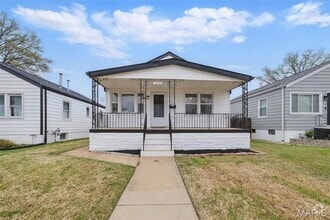 Building Photo - 6033 Fyler Ave