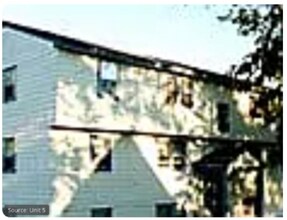 Building Photo - 35 Armory St