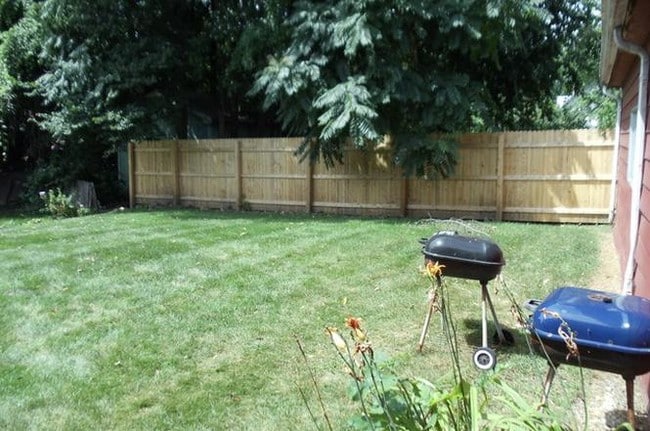 Building Photo - 5 N Broadway St