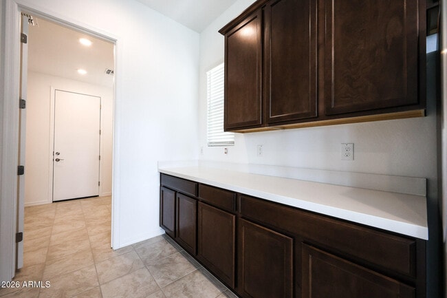 Building Photo - 7695 W Smoketree Dr