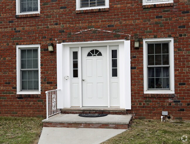 Foto del edificio - 39 Wadsworth Ave