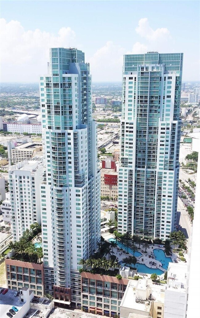Foto del edificio - 244 Biscayne Blvd