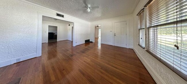 Foto del edificio - 1013 23rd St W