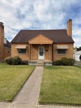 Building Photo - 631 Hampshire Rd