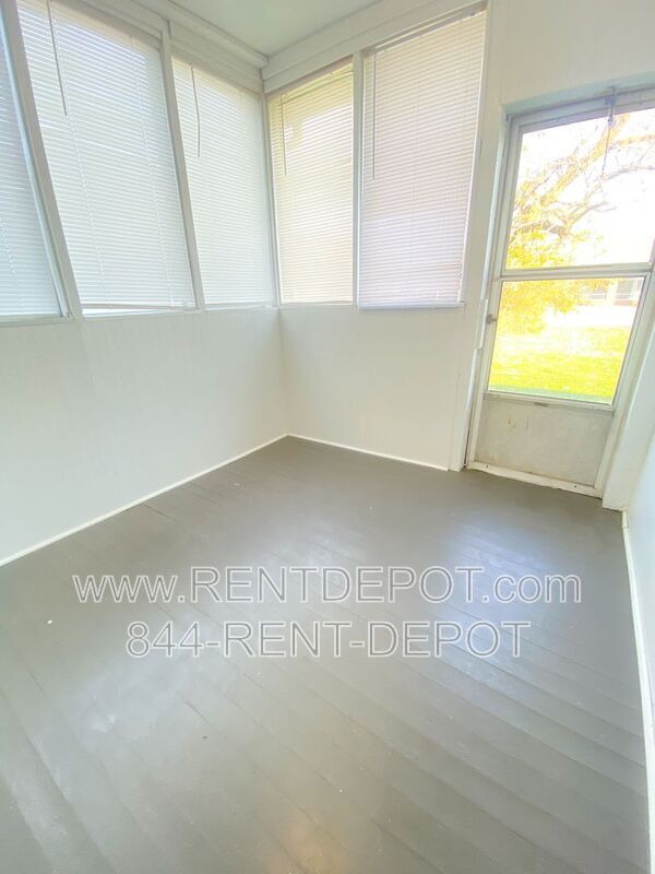 Foto del edificio - 322 N Hart St
