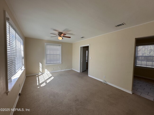 Building Photo - 1761 Lilly Rd E