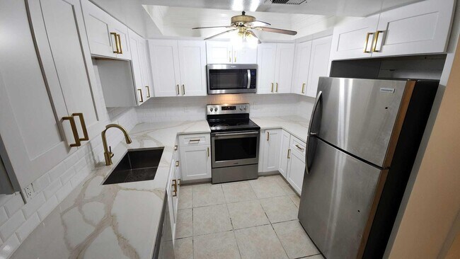 Foto del edificio - 6163 Seven Springs Blvd