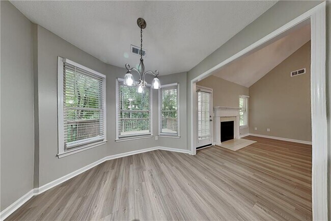 Building Photo - 2868 Evonshire Ln
