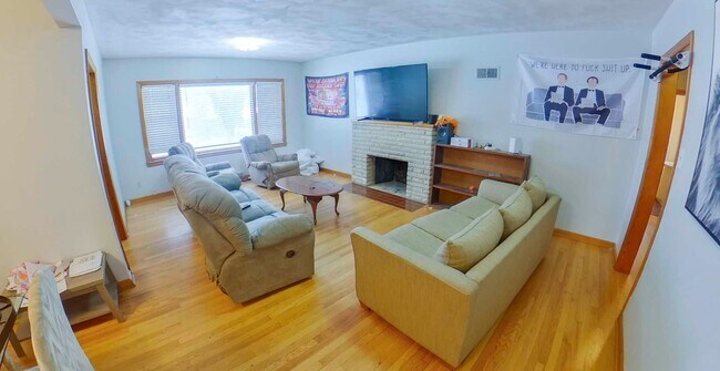Building Photo - 3D Tour Available - Close to KSU Campus + Off-Street Parking + BIG Rooms + Washer & Dryer Include...