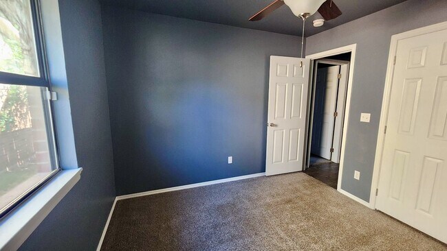 Building Photo - Remodeled 3 Bed 2 Bath Home in Edmond!  $1...