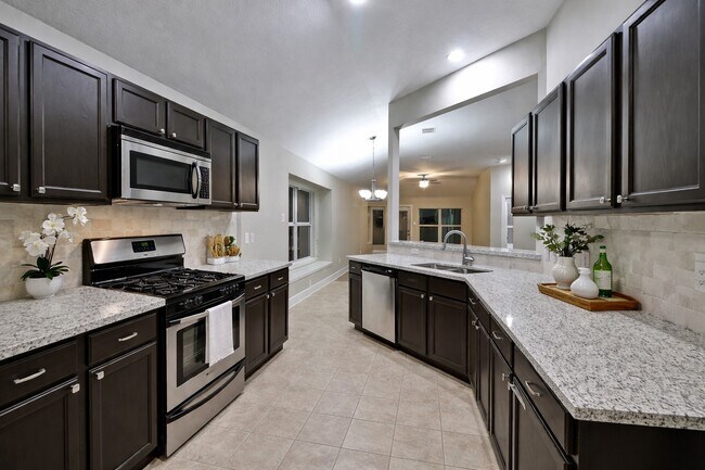 Foto del edificio - 20022 Rustic Lake Ln