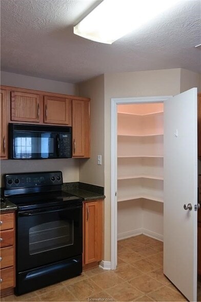 Foto del edificio - 4131 McFarland Dr