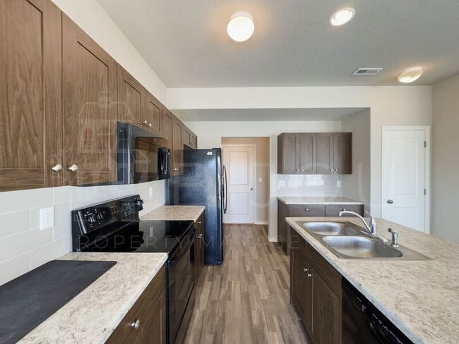 Foto del edificio - 4358 Kaolin Ct