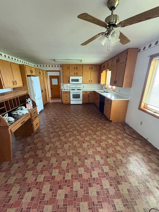 Foto del edificio - 2 bedroom 1 bath ranch style home