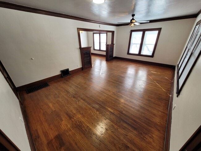 Livingroom - 1319 Prairie Ave