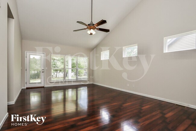 Foto del edificio - 324 Calvert Pl