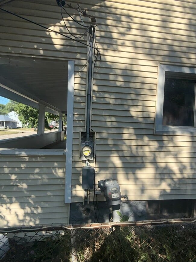 Building Photo - 2217 Maryland Ave