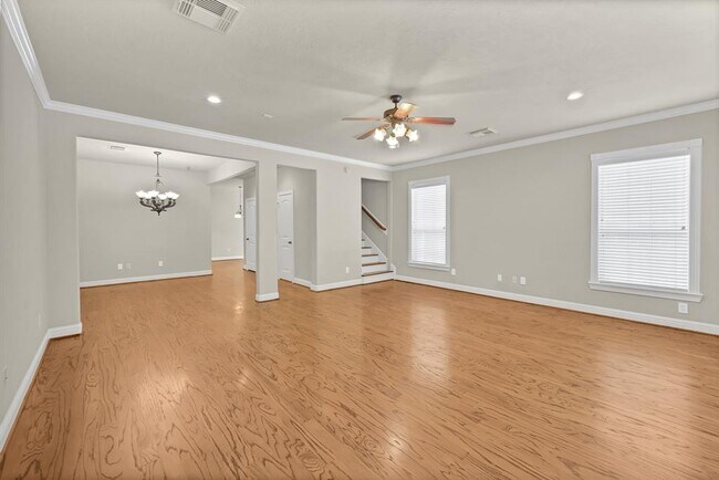 Foto del edificio - 4631 Trembling Forest Ln