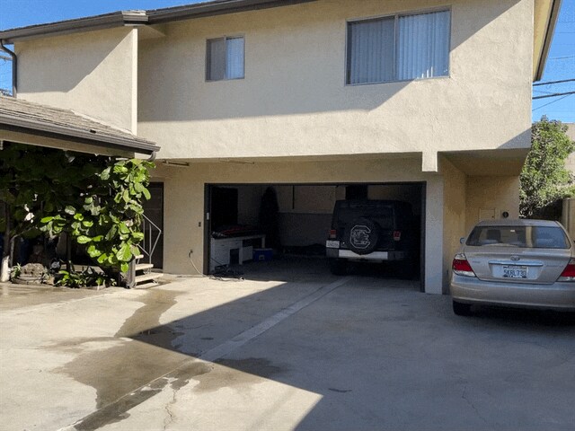 Apartment Over Garage - 2010 Corinth Ave