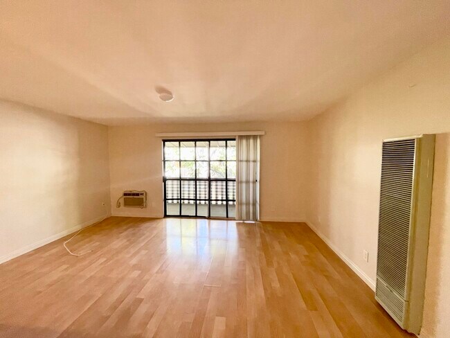 Building Photo - 77845 California Dr