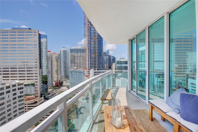 Foto del edificio - 950 Brickell Bay Dr