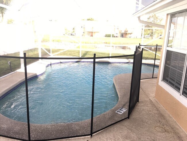 Foto del edificio - 2566 Davenport Cir