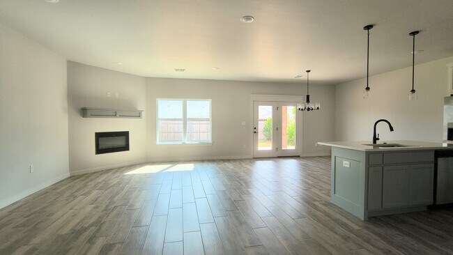 Foto del edificio - 1215 Sierra Ln