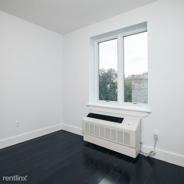 Building Photo - 118 Boerum St