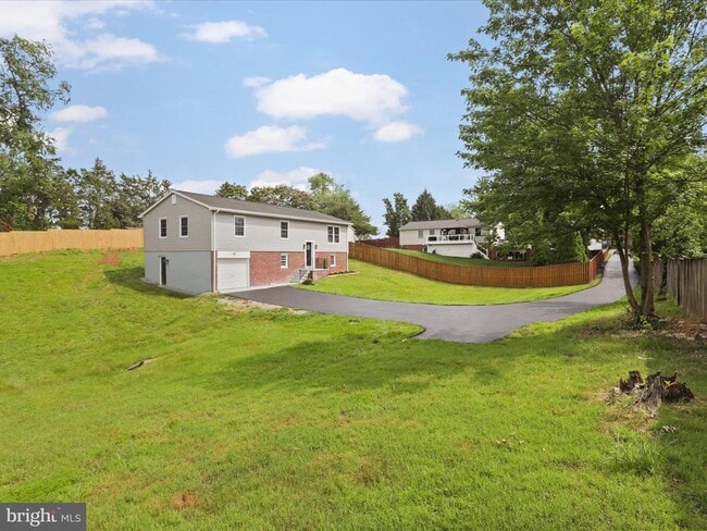 Building Photo - 3416 Sunny View Dr