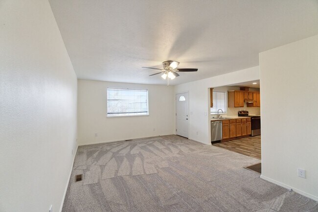 Foto del edificio - Recently Updated Single Family Home on Spo...