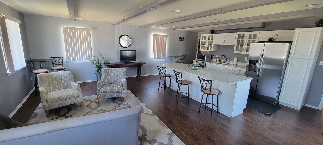 Riverside Townhomes Apartments 14221 Park St Gibraltar, MI