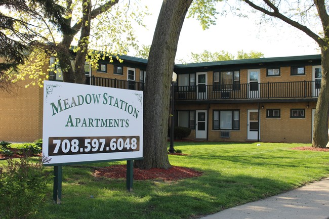 Building Photo - Meadow Station Apartments