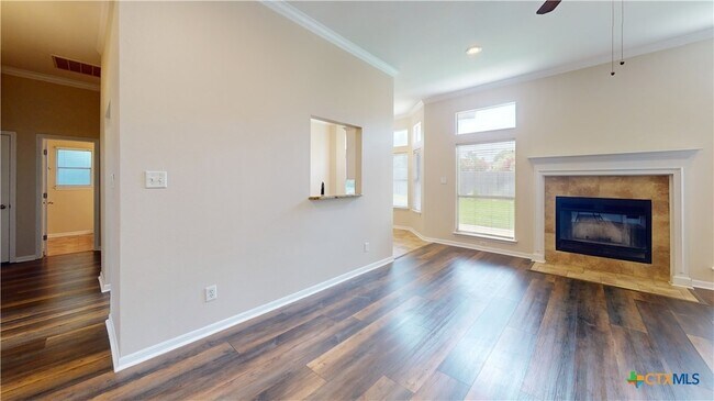 Foto del edificio - 1021 Westend Dr