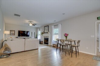 Building Photo - 211 Palisade Rdg