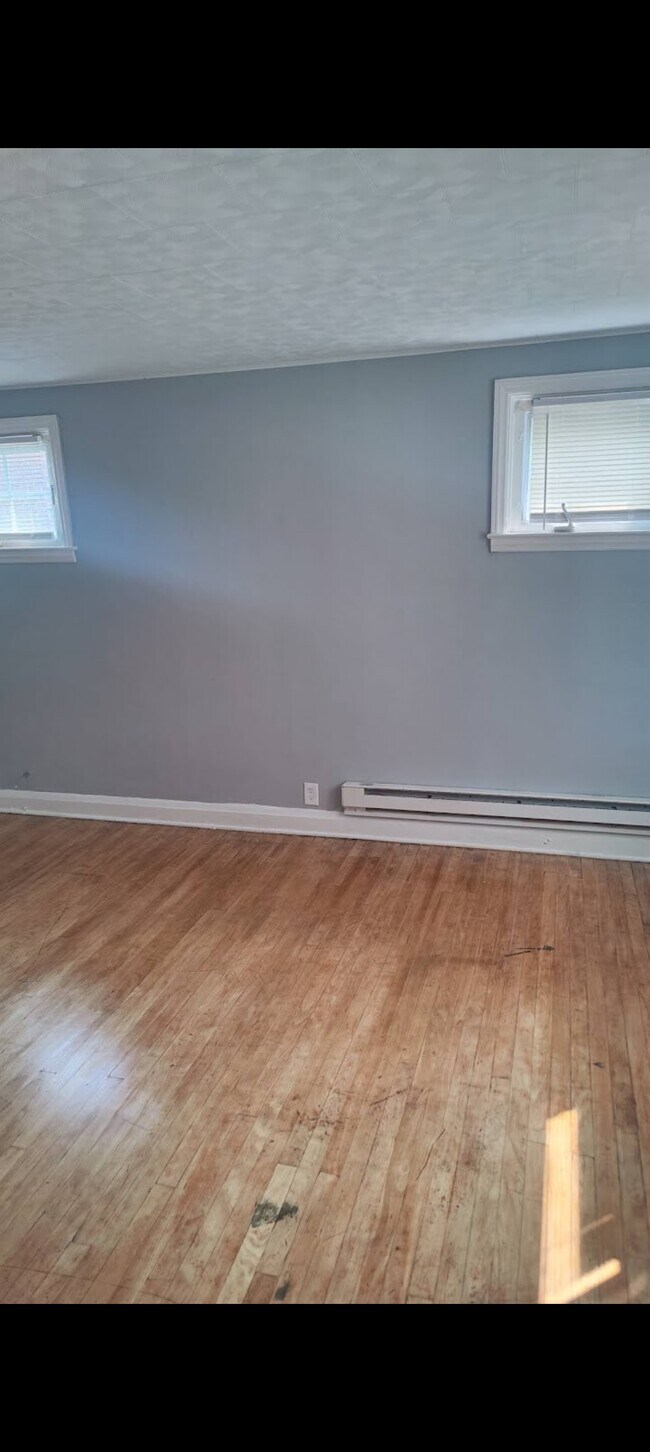Foto del edificio - 4130 Woodhaven Ave