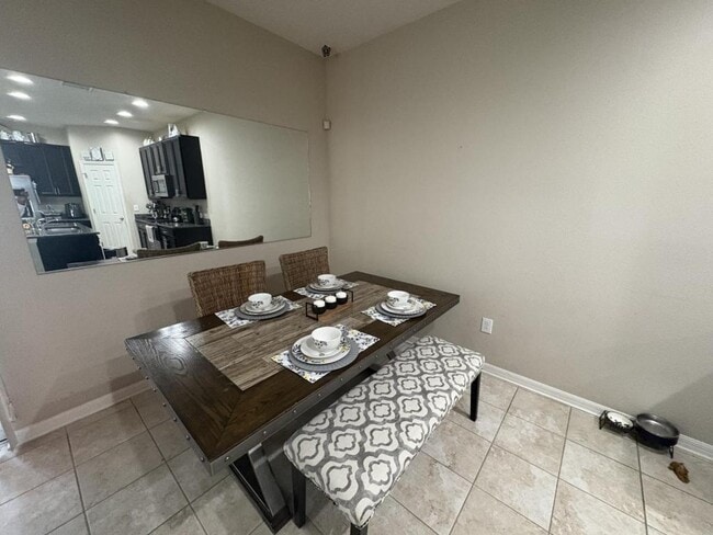 Foto del edificio - 7085 Woodchase Glen Dr