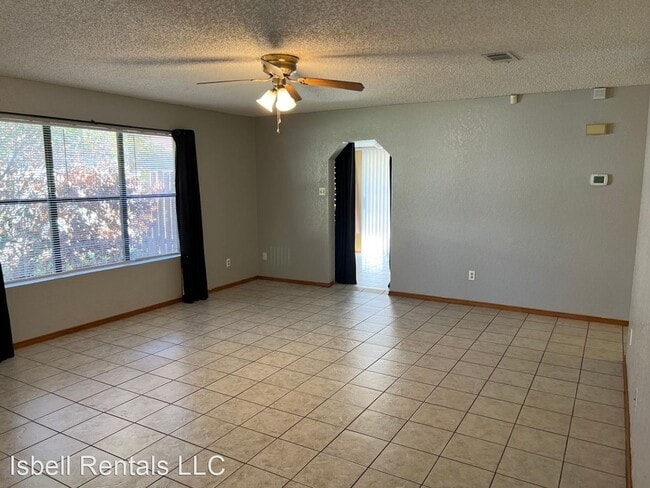 Building Photo - 3 br, 2 bath House - 2502 Transit Drive