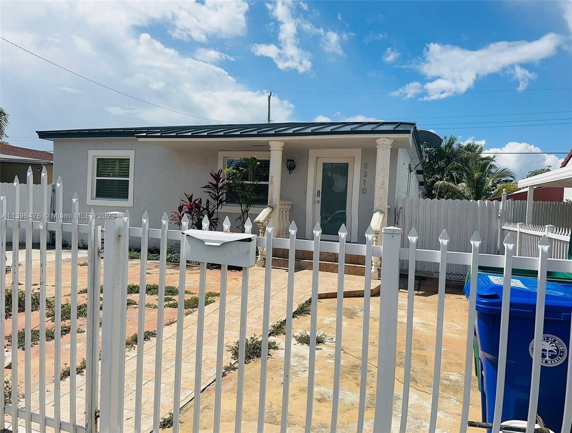 Primary Photo - 3310 NW 20th St