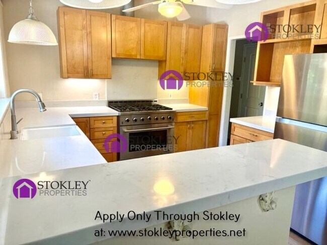 Building Photo - Stokley Properties Presents 1558 1St. Ave....