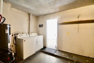 Building Photo - 11846 S Marianne Cir