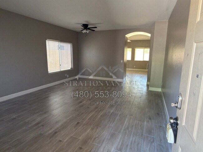 Foto del edificio - 14159 W Columbus Ave