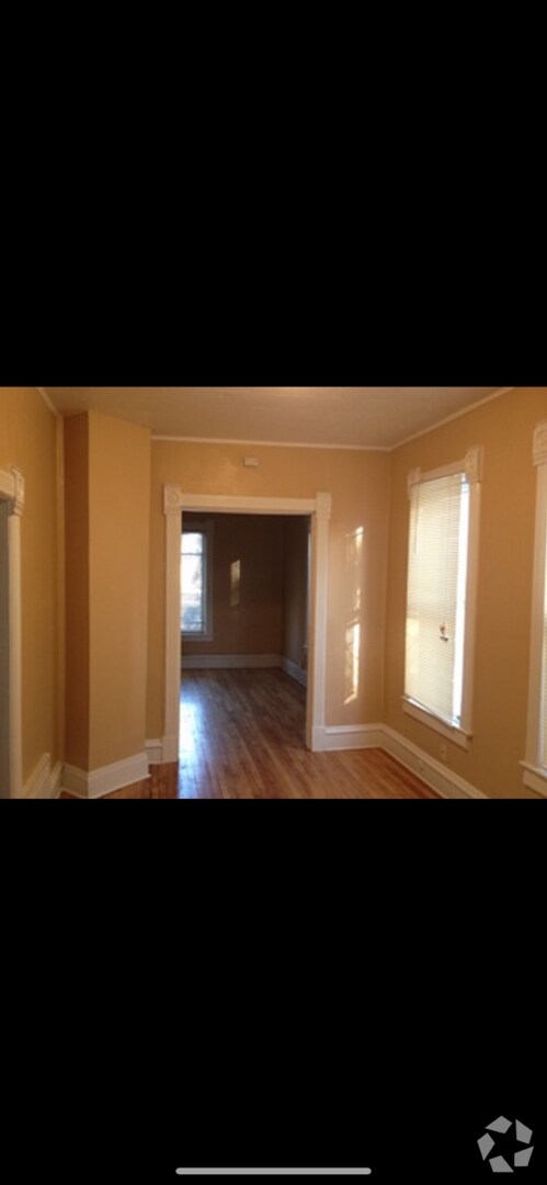 Building Photo - 2804 Harriet Ave