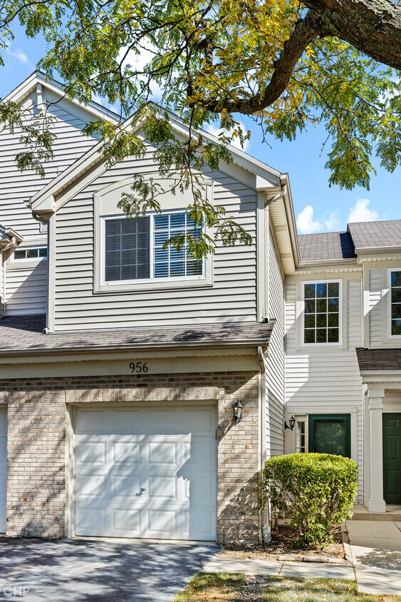 956 Creekside Court - 956 Creekside Ct